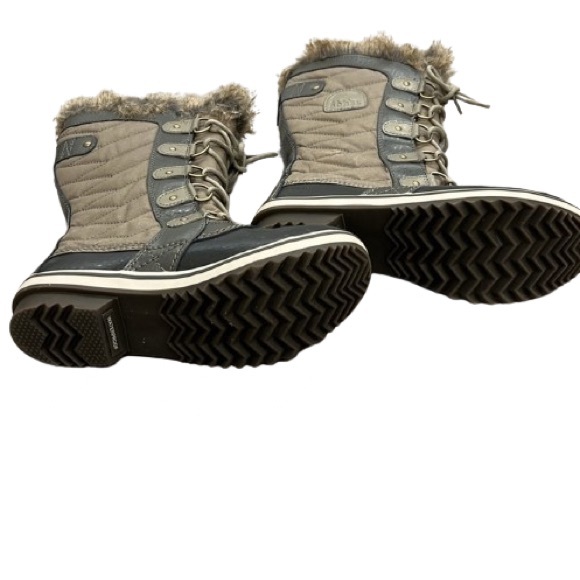 Sorel women’s Tofin Waterproof Boots in Sage - Picture 6 of 8